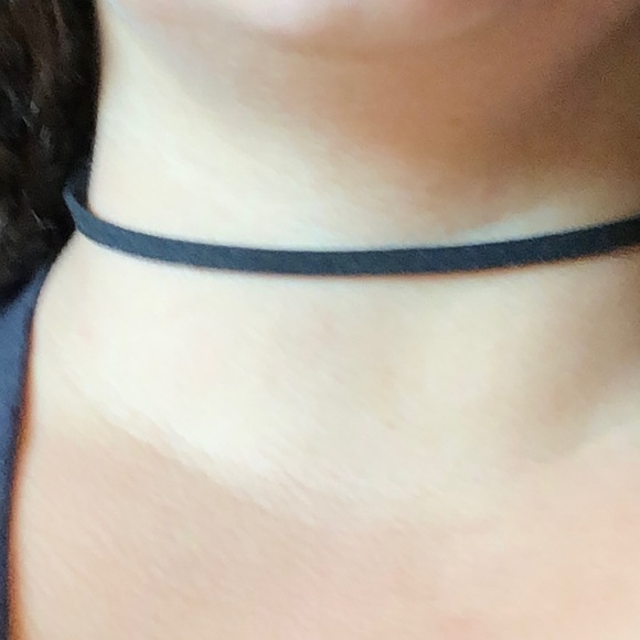 black felt choker - Picture 2 of 2